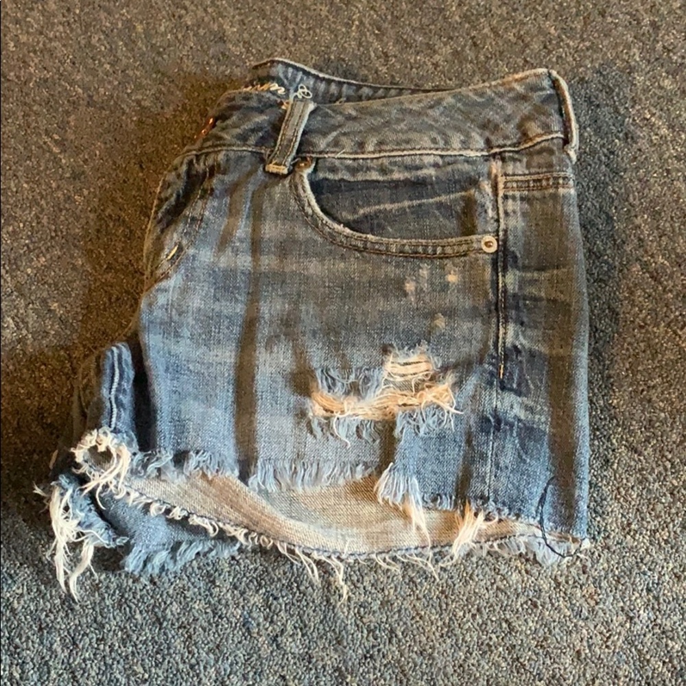Distressed American Eagle shorts.